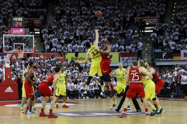 回俱乐部的 回俱乐部的