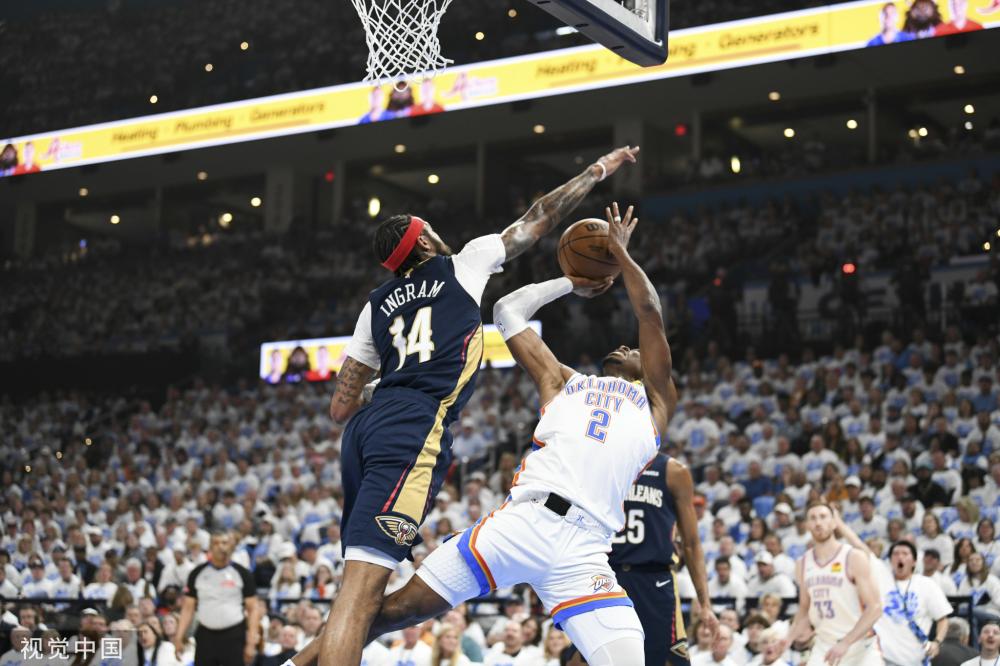 锋线和后防 锋线和后防