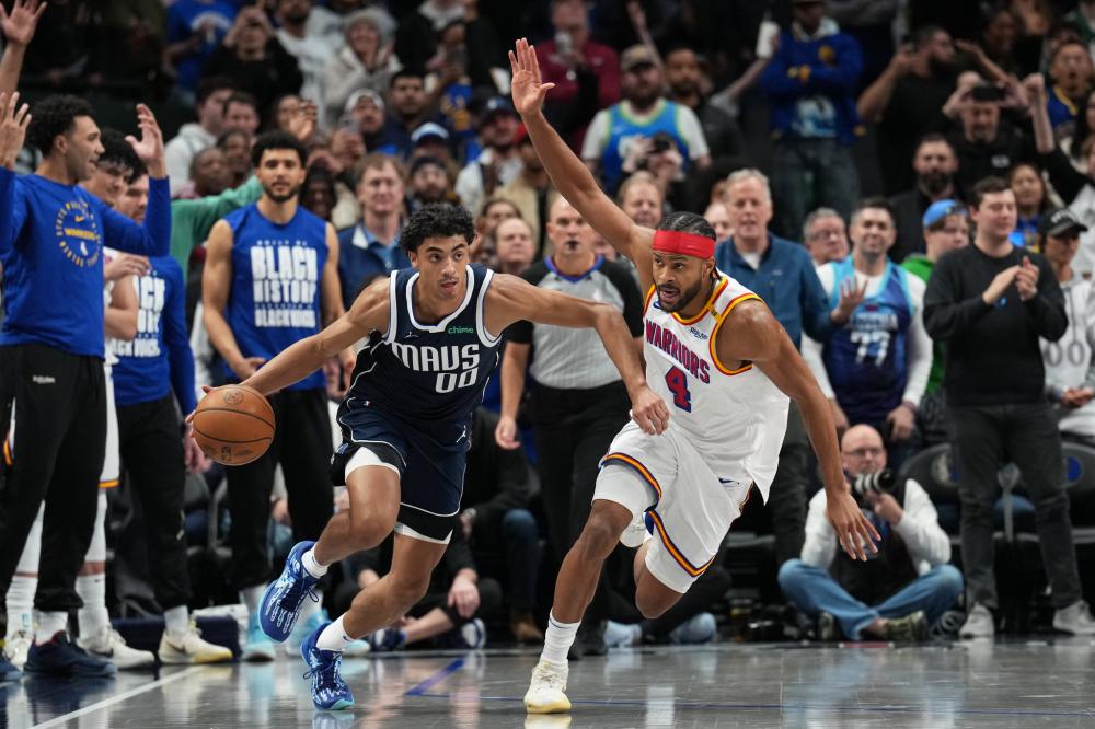 并在进攻端 并在进攻端